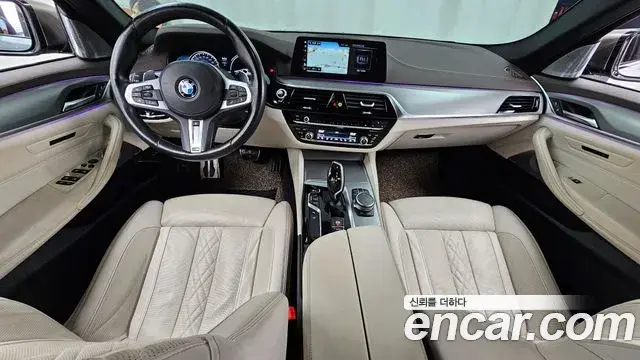 BMW 5 Series 2018 — ფოტო 4/31