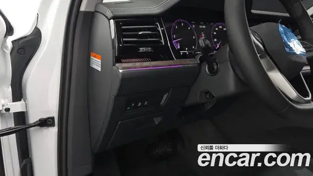 Volkswagen Touareg 2026 — ფოტო 15/20