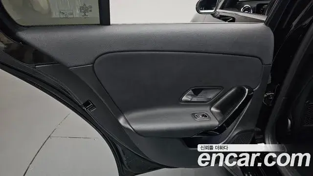 Mercedes-Benz A-Class 2020 — Şəkil 16/33