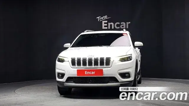 Jeep Cherokee 2020 — ფოტო 11/20