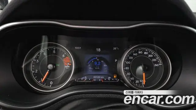 Jeep Cherokee 2020 — ფოტო 3/20