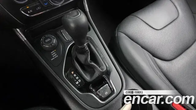 Jeep Cherokee 2020 — ფოტო 20/20