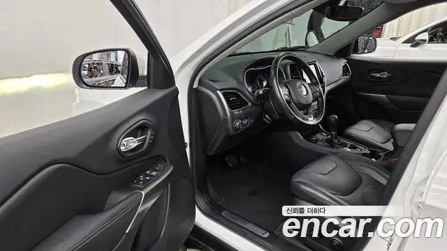 Jeep Cherokee 2020 — ფოტო 1/20