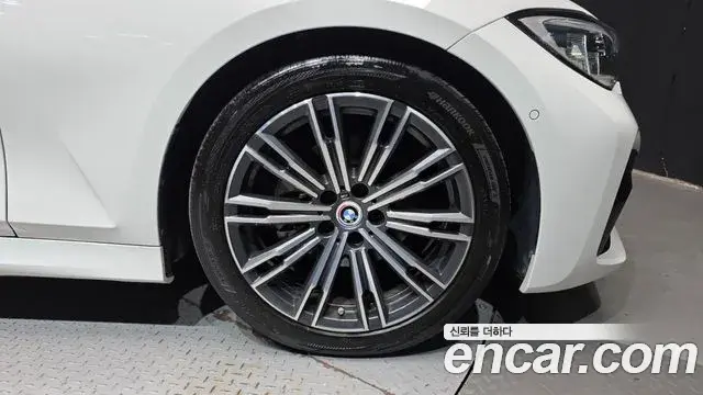 BMW 3 Series 2020 — Şəkil 23/30