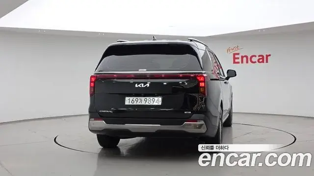 Kia Carnival 2024 — Şəkil 7/20