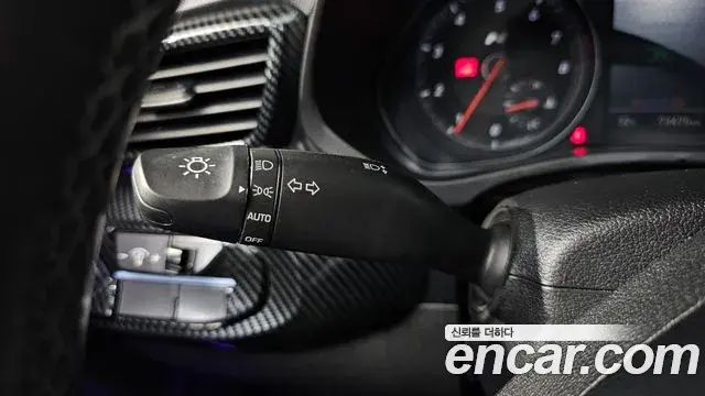 Hyundai Veloster 2018 — ფოტო 24/33