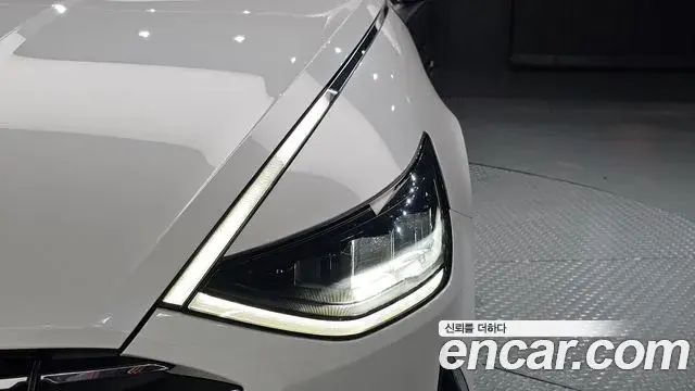 Hyundai Sonata Hybrid 2019 — Photo 29/31