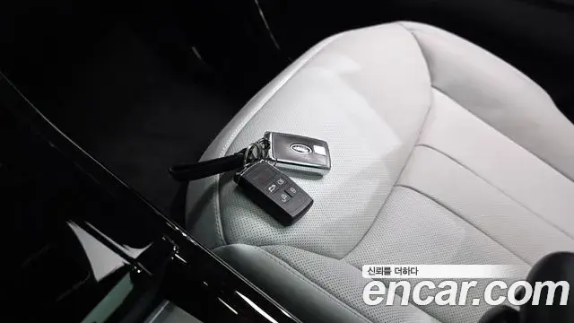 Land Rover Range Rover Sport 2025 — ფოტო 13/37