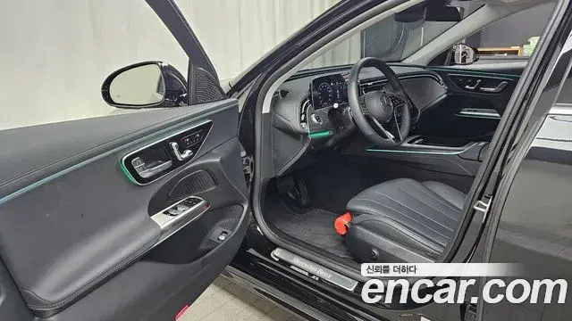 Mercedes-Benz E-Class 2025 — Фото 10/20