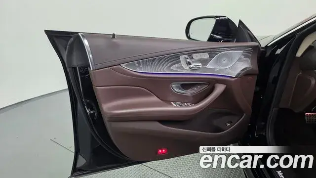 Mercedes-Benz CLS-Class 2021 — Photo 1/37