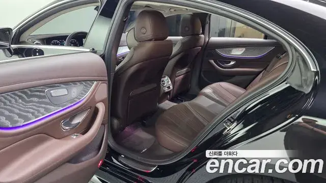 Mercedes-Benz CLS-Class 2021 — Photo 3/37