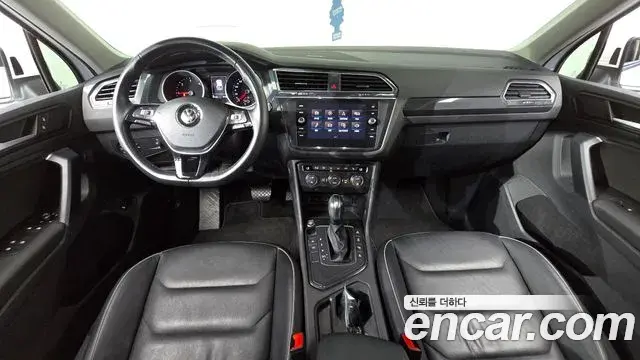 Volkswagen Tiguan 2019 — Şəkil 22/31