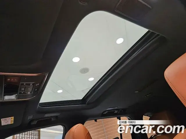 Lexus LX 2025 — Photo 2/15