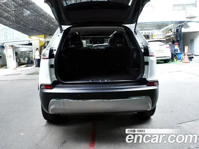 Jeep Cherokee 2021 — Photo 19/20