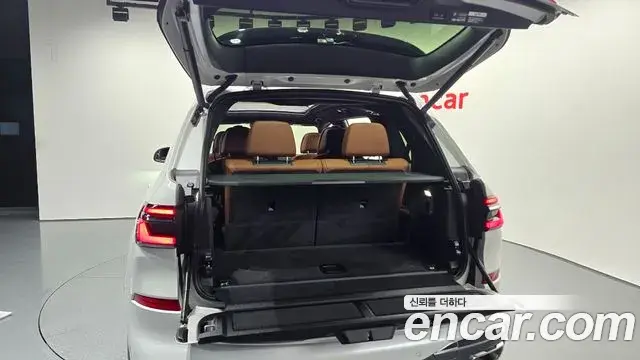 BMW X7 2024 — Photo 13/20