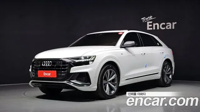 Audi Q8 2021 — Şəkil 15/36