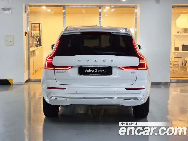 Volvo XC60 2025 — Photo 7/20