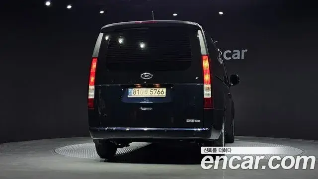 Hyundai Staria 2022 — Фото 4/20