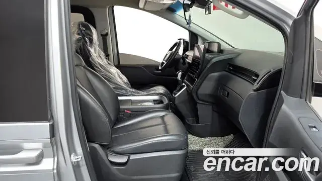 Hyundai Staria 2021 — Фото 11/20