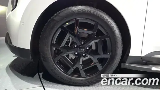 Kia Carnival 2025 — Şəkil 25/40