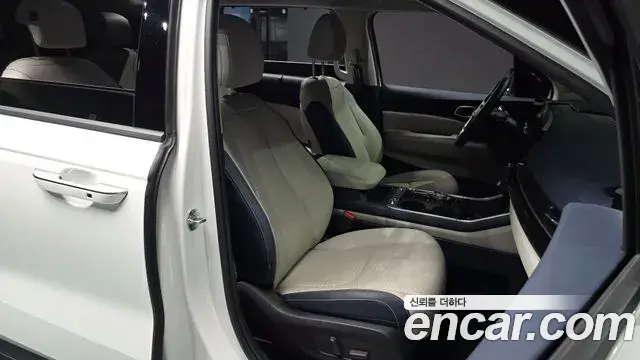 Kia Carnival 2025 — Şəkil 10/40
