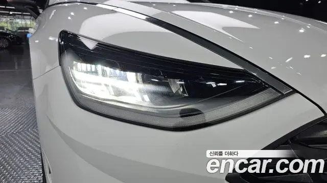 Hyundai Sonata Hybrid 2022 — Photo 25/30