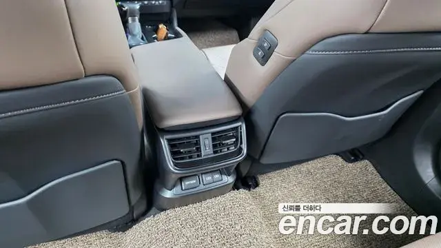 Lexus ES300h 2023 — Şəkil 28/35