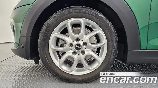 Mini Cooper 2020 — Photo 5/20