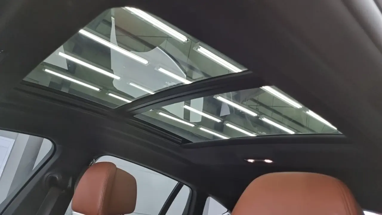 BMW X6 2022 — Photo 8/18
