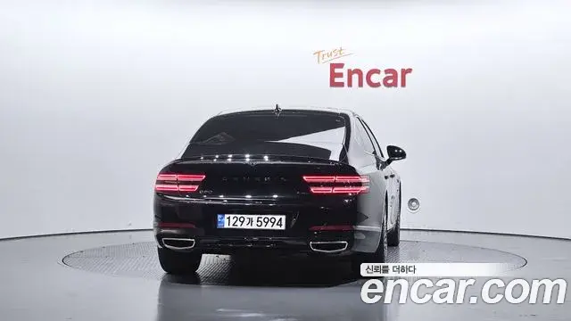Genesis Electrified G80 2023 — Photo 4/20