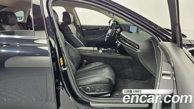 Genesis Electrified G80 2023 — Photo 11/20