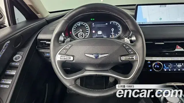 Genesis Electrified G80 2023 — Photo 13/20