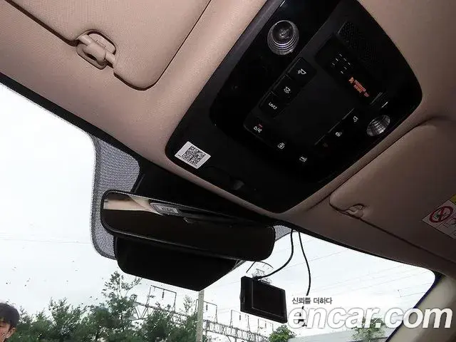 Kia Carnival 2021 — Photo 16/19