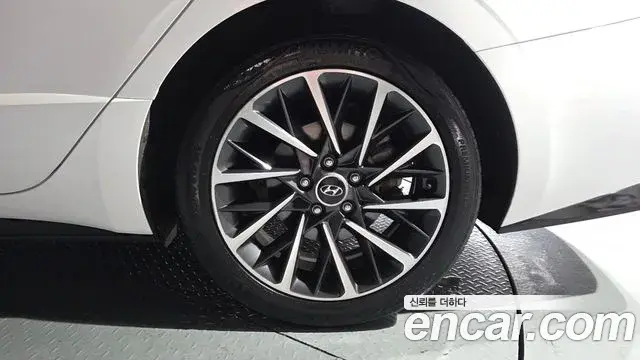 Hyundai Sonata Hybrid 2021 — ფოტო 33/40