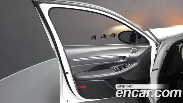 Hyundai Sonata Hybrid 2021 — ფოტო 11/40