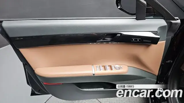 Hyundai Grandeur Hybrid 2023 — ფოტო 30/37