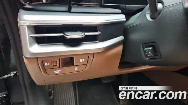 Hyundai Grandeur Hybrid 2023 — ფოტო 6/37