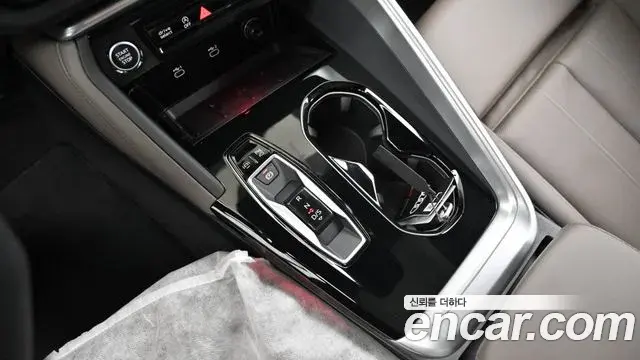 Audi Q5 2025 — Photo 7/20