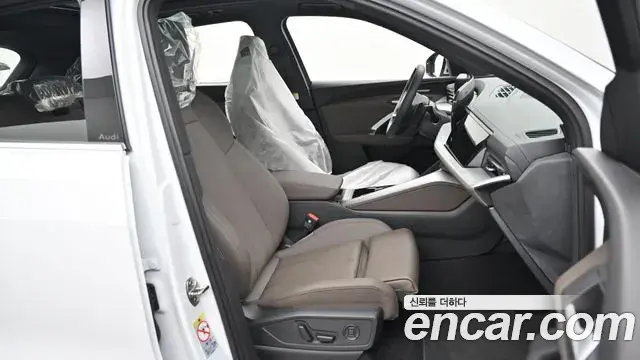 Audi Q5 2025 — Photo 8/20