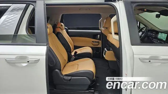 Kia Carnival 2022 — Photo 11/20