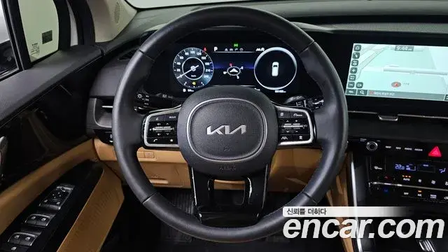 Kia Carnival 2022 — Photo 14/20
