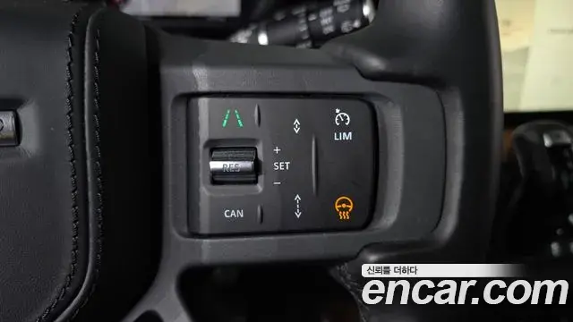Land Rover Defender 2023 — ფოტო 1/33