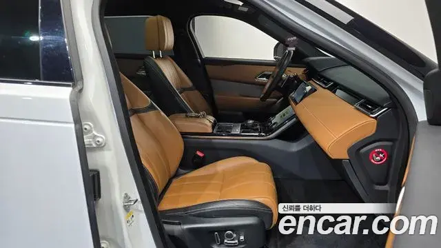 Land Rover Range Rover Velar 2018 — Photo 5/34