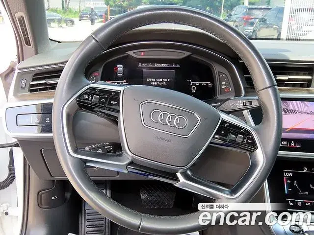 Audi A6 2023 — Фото 6/20