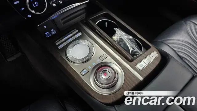 Genesis G80 2021 — ფოტო 24/37
