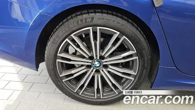 BMW 3 Series 2021 — Şəkil 27/32
