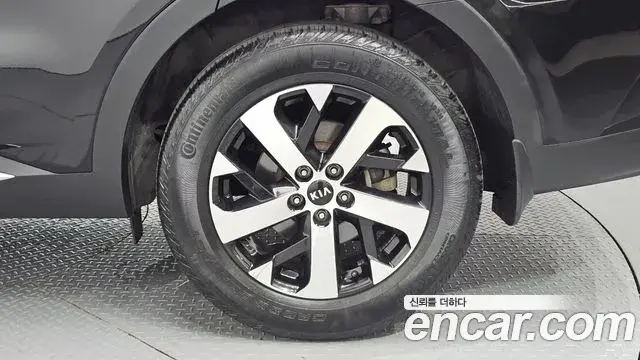Kia Sorento 2020 — Şəkil 18/31