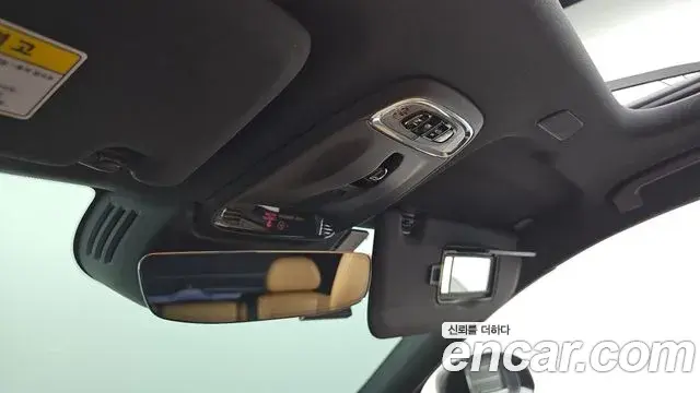 Volvo XC60 2018 — Şəkil 19/31