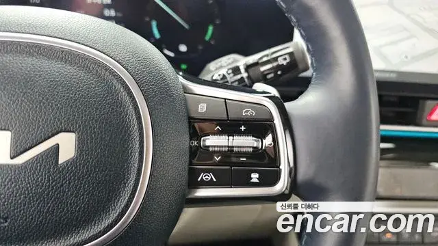 Kia Carnival 2024 — ფოტო 3/41