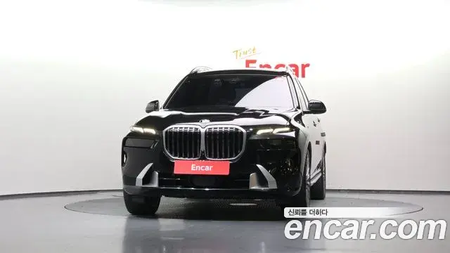 BMW X7 2023 — Photo 7/32